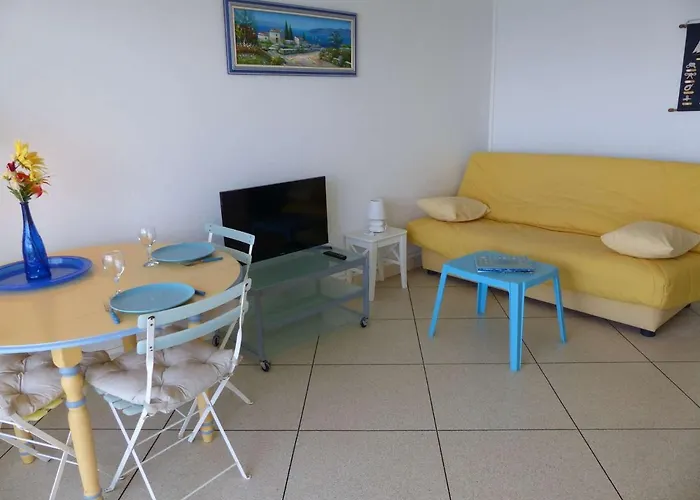 Apartament Vue Au Lavandou Avec Parking - Fr-1-308-64