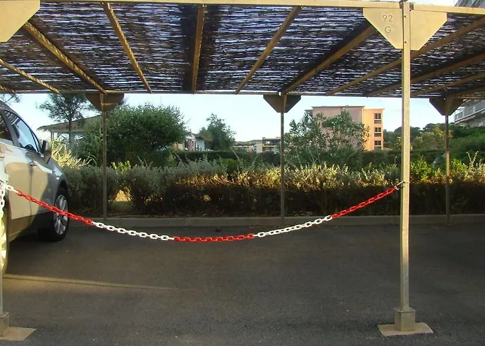 Vue Au Lavandou Avec Parking - Fr-1-308-64 Apartament